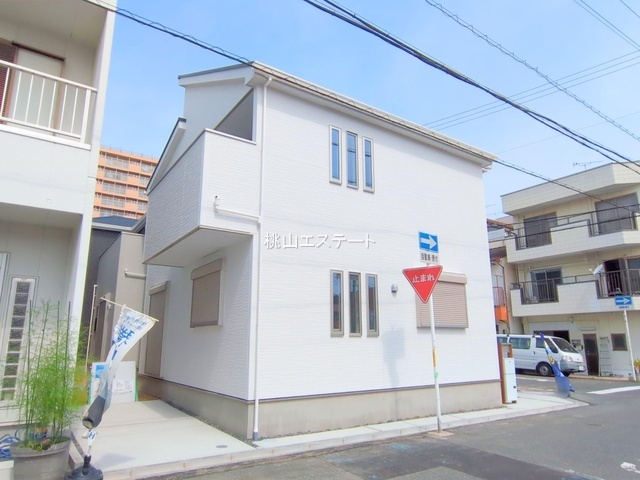 ファーストタウン第１南区六条町2号棟